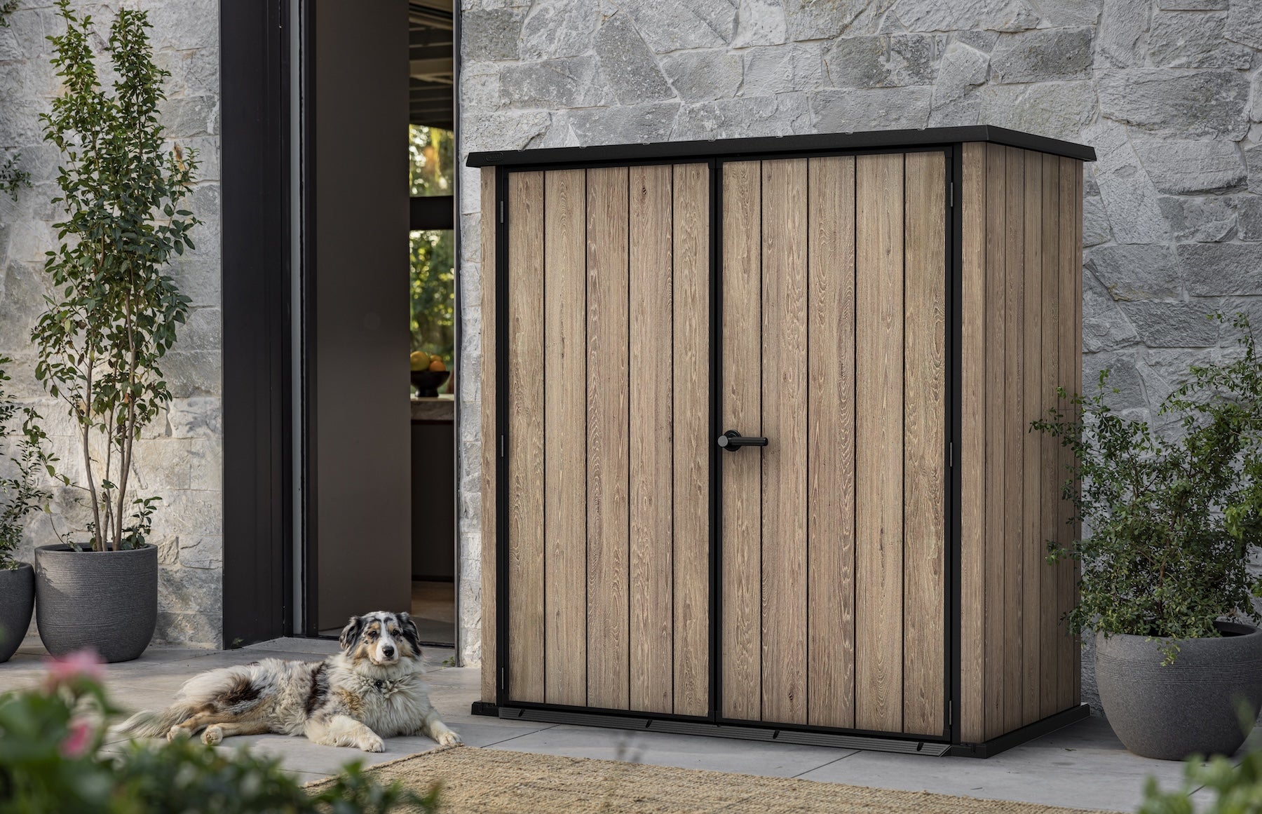 Keter_May_2025_Vastus_Gray_Embosing_Board_Close_door_Inategration_render_01__V6A7481___Ashwood-1.jpg