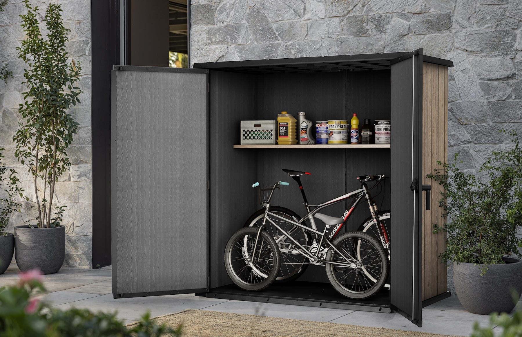 Keter_May_2025_Vastus_Gray_Embosing_Board_Open_door_Inategration_B_render_01__V6A7481___Ashwood-1.jpg